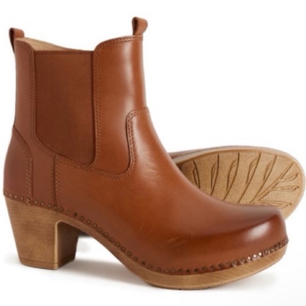 NWT Dansko Shayna Heeled Chelsea Ankle Boots Calf Leather Sz 39 (US 8.5-9)